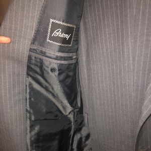 MENS 2PC BRIONI SUIT GENTLY USED!